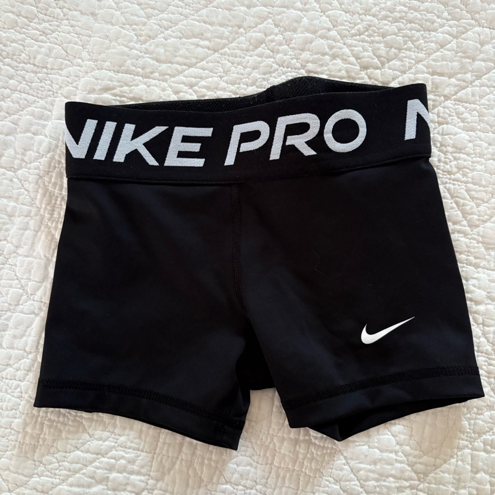 Kid/Child XS Nike Pro Black Athletic Shorts